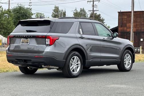 Carbonized Gray Metallic 2026 Ford Explorer Active