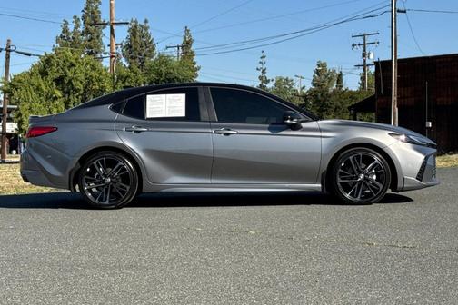 Metal 2025 Toyota Camry XSE