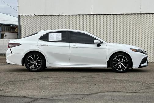 2023 Toyota Camry SE Nightshade