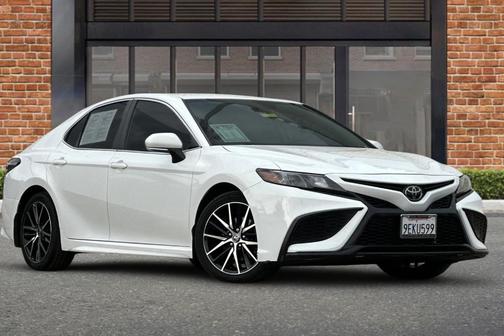 2023 Toyota Camry SE Nightshade