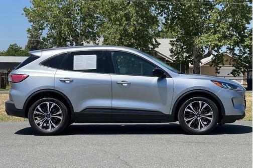 2022 Ford Escape SE
