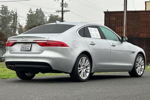 2017 Jaguar XF 20d Prestige