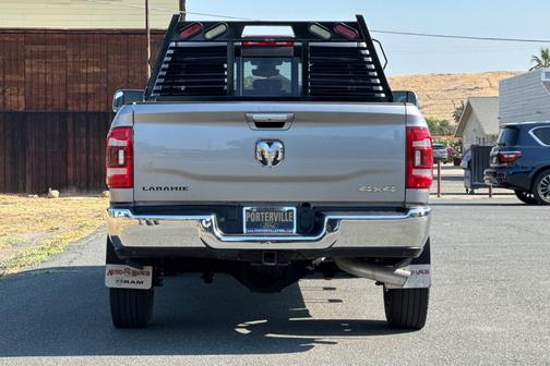 Billet Silver Metallic Clearcoat 2022 RAM 3500 Laramie