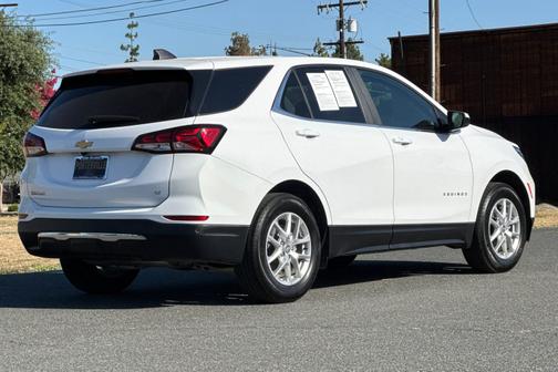 Summit White 2024 Chevrolet Equinox LT