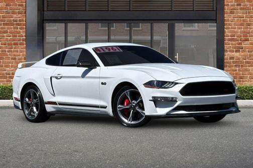 Oxford White 2022 Ford Mustang GT Premium
