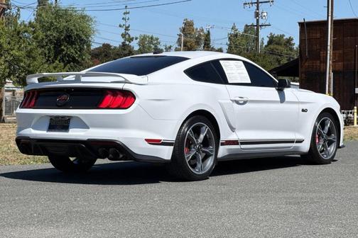 Oxford White 2022 Ford Mustang GT Premium