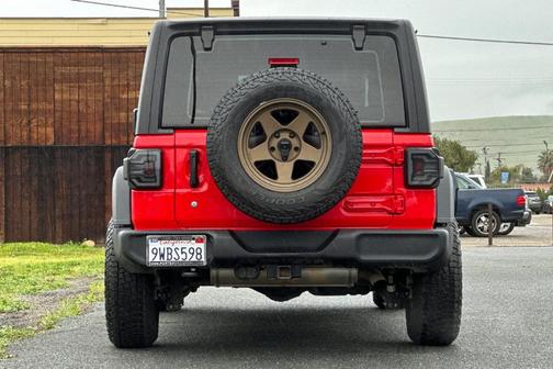 2024 Jeep Wrangler Sport