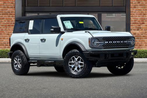 Cactus Gray 2023 Ford Bronco Badlands