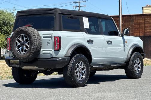Cactus Green / Gray 2023 Ford Bronco Badlands