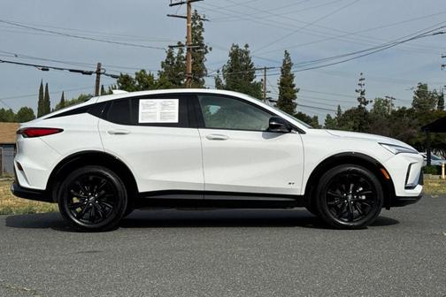 Summit White 2025 Buick Envista Sport Touring