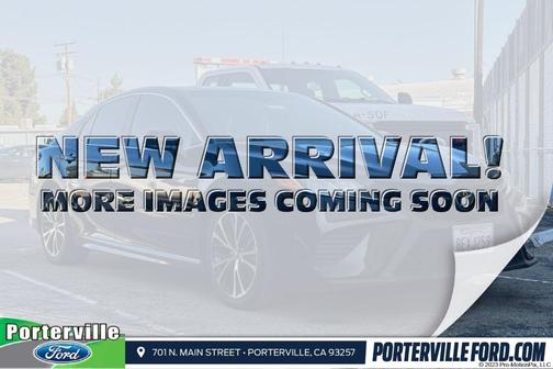 Midnight Black Metallic 2018 Toyota Camry SE