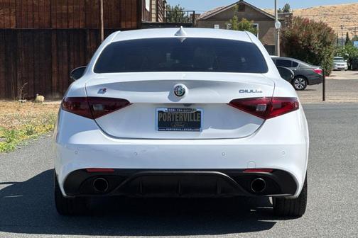 Alfa White 2019 Alfa Romeo Giulia Ti