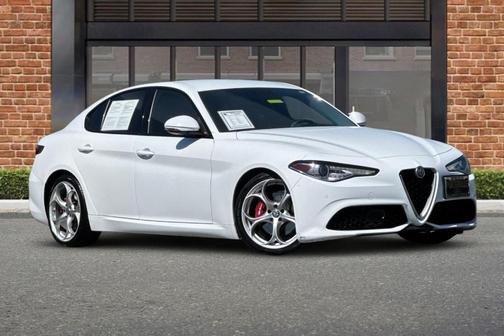Alfa White 2019 Alfa Romeo Giulia Ti