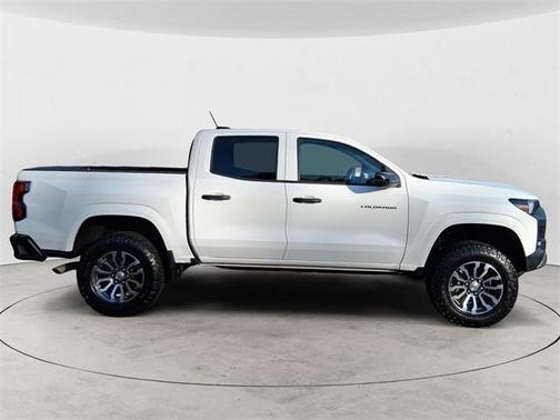 2023 Chevrolet Colorado WT