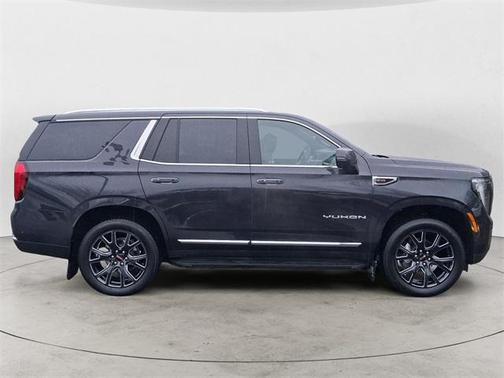 2025 GMC Yukon Elevation