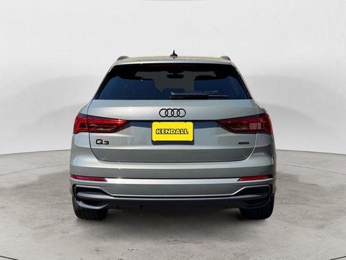 Chronos Gray Metallic 2025 Audi Q3 45 S line Premium