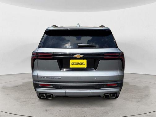 Sterling Gray Metallic 2026 Chevrolet Traverse LT