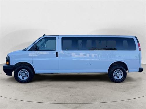 2023 Chevrolet Express 3500 LS