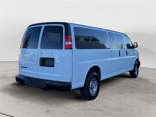 2023 Chevrolet Express 3500 LS