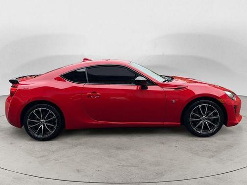 ABLAZE 2018 Toyota 86 GT