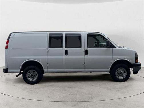 2024 GMC Savana 2500 Work Van