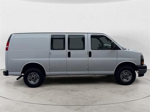 2024 GMC Savana 2500 Work Van
