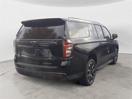 2021 Chevrolet Suburban RST