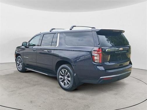 2022 Chevrolet Suburban LT