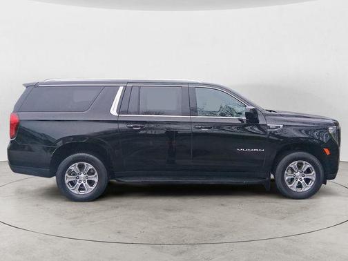 2024 GMC Yukon XL SLE