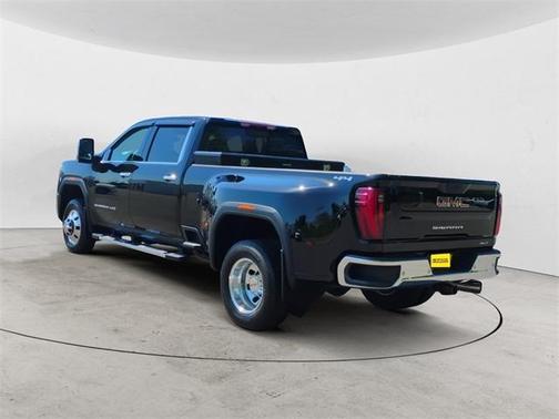 2024 GMC Sierra 3500 SLT