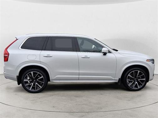 2020 Volvo XC90 T6 Momentum 6 Passenger