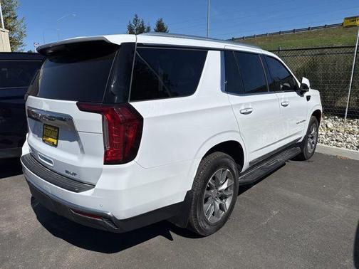 Summit White 2023 GMC Yukon SLT