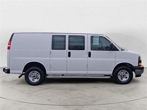 2023 GMC Savana 2500 Work Van