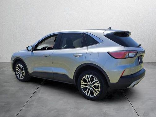 Iconic Silver Metallic 2022 Ford Escape SEL