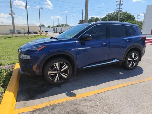 Caspian Blue Metallic/Super Black 2023 Nissan Rogue SL