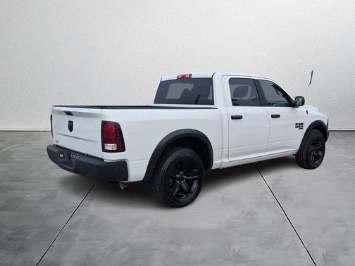 2024 RAM 1500 Classic Warlock Crew Cab 4x2 5'7' Box