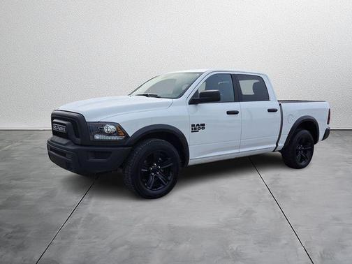 2024 RAM 1500 Classic Warlock Crew Cab 4x2 5'7' Box