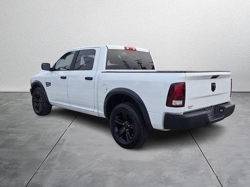 2024 RAM 1500 Classic Warlock Crew Cab 4x2 5'7' Box