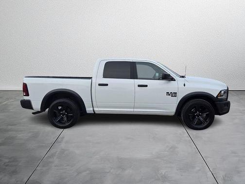 2024 RAM 1500 Classic Warlock Crew Cab 4x2 5'7' Box