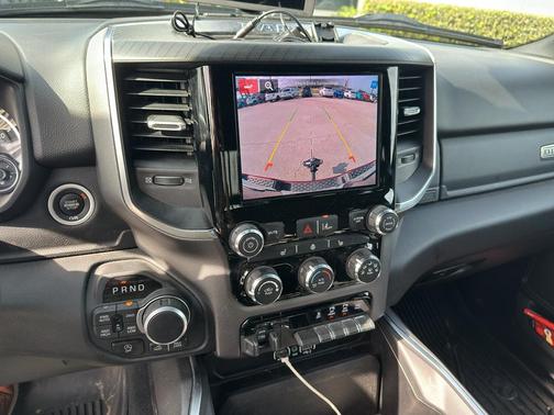 Delmonico Red Pearlcoat 2025 RAM 1500 Big Horn/Lone Star