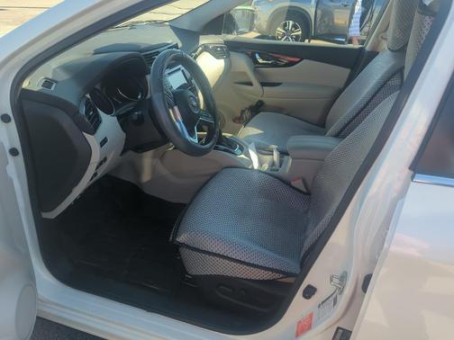 2021 Nissan Rogue Sport SL