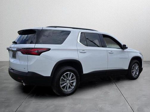 Summit White 2023 Chevrolet Traverse LT Leather