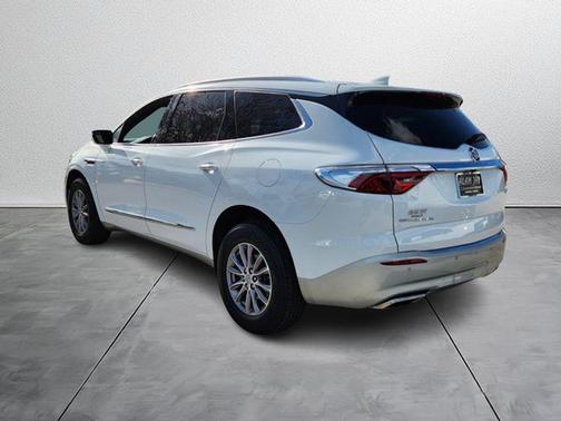 2023 Buick Enclave Essence FWD
