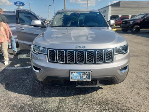 2021 Jeep Grand Cherokee Laredo