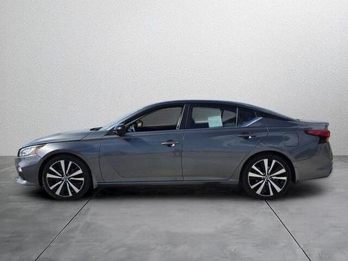2020 Nissan Altima SR FWD