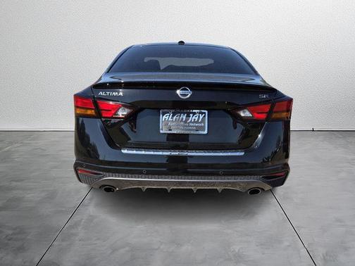 2021 Nissan Altima SR FWD