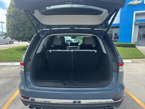 Whisper Blue Metallic Clearcoat 2025 Lincoln Aviator Reserve AWD