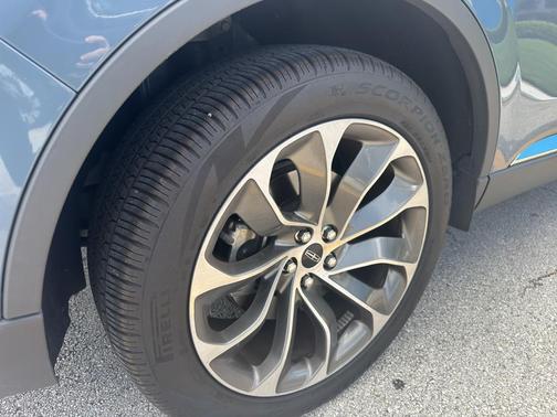 Whisper Blue Metallic Clearcoat 2025 Lincoln Aviator Reserve AWD