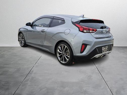 2021 Hyundai Veloster 2