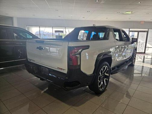 2025 Chevrolet Silverado EV RST